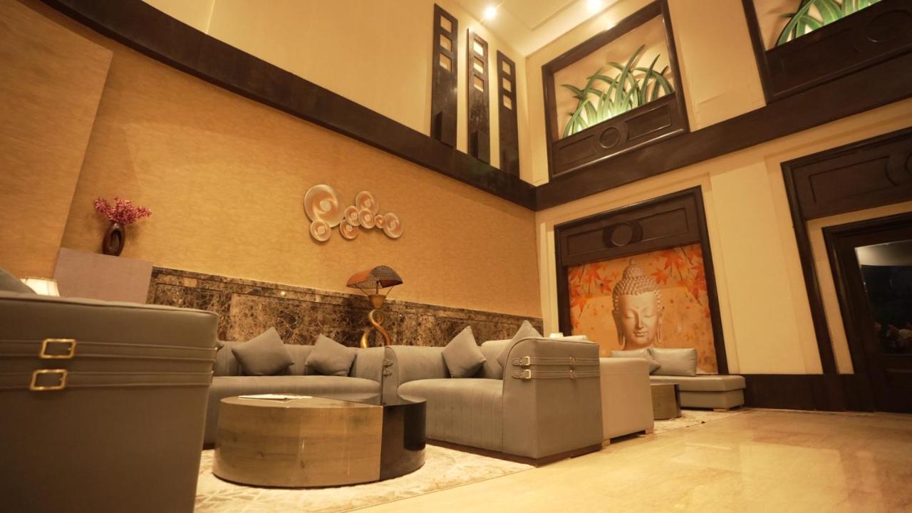 Hotel Pal Heights Bhubaneswar Exterior foto